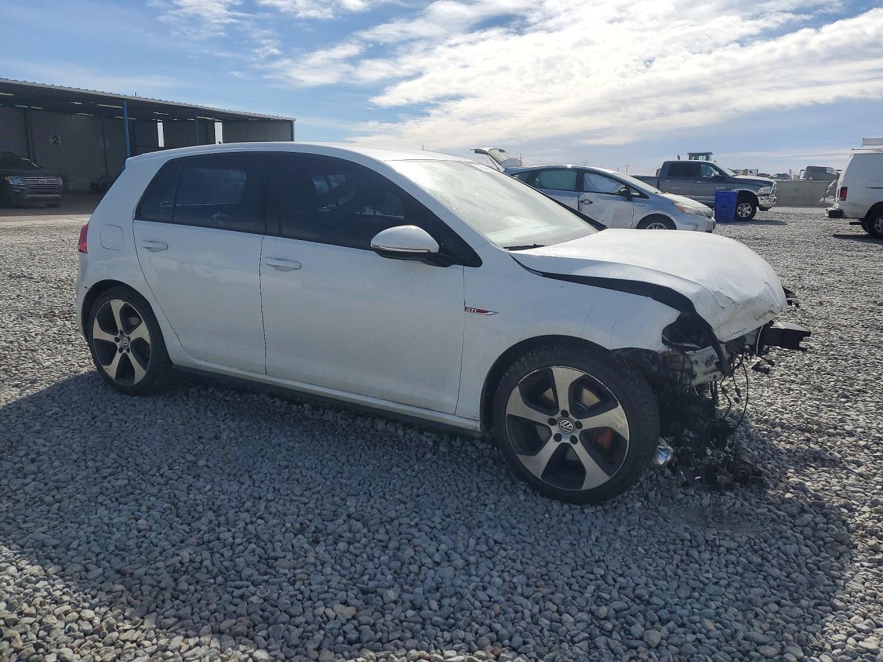 2017 Volkswagen Gti S - Image 4