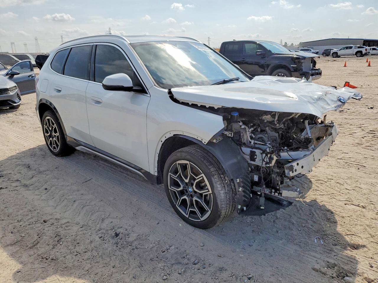 2025 BMW X1 xDrive28I - Фото 4