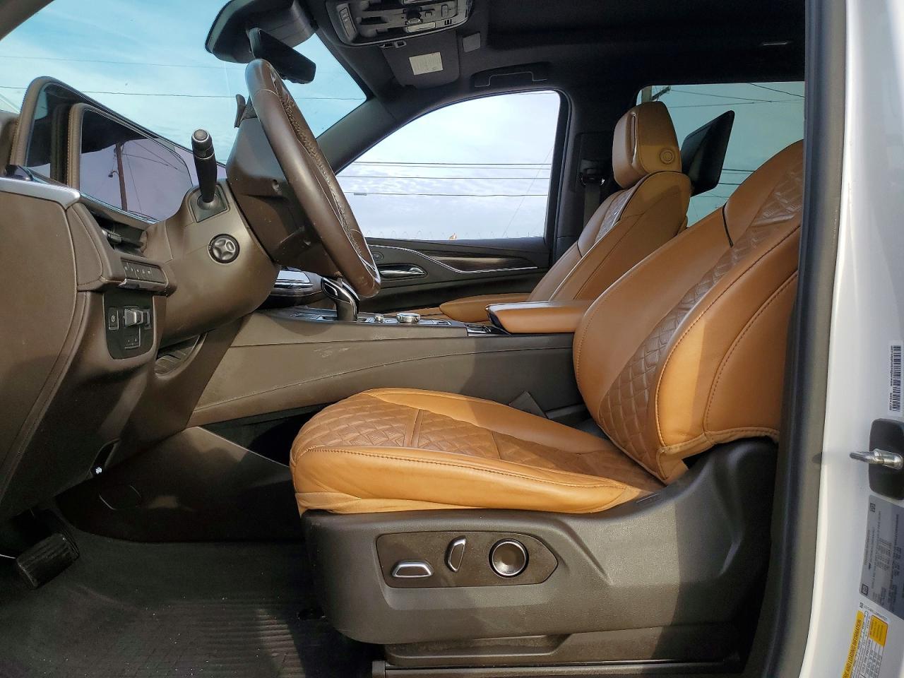 2021 Cadillac Escalade Sport - Фото 7