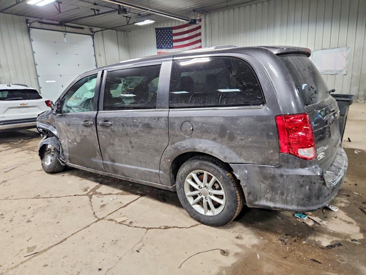 2019 Dodge Grand Caravan Sxt - Image 2