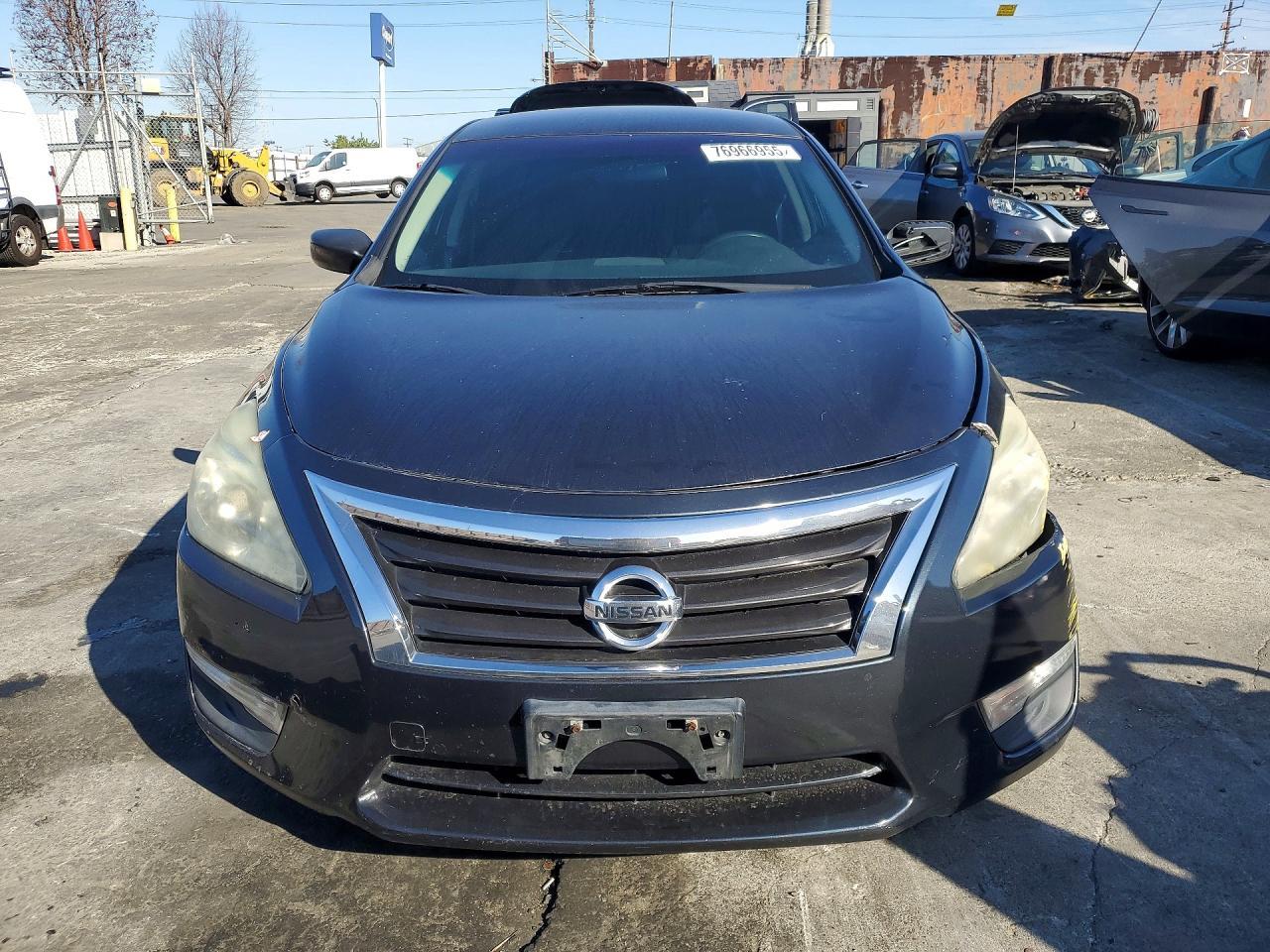 2015 Nissan Altima 2.5 - Фото 5