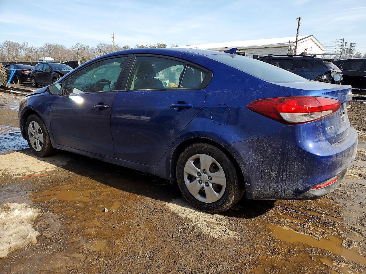 2017 Kia Forte Lx - Фото 2