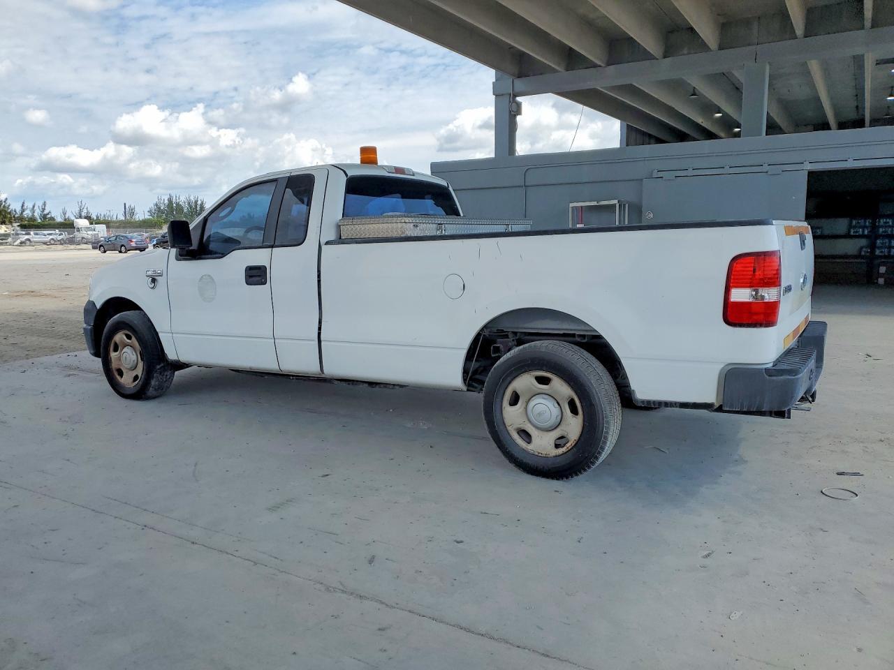 2008 Ford F150 - Image 2