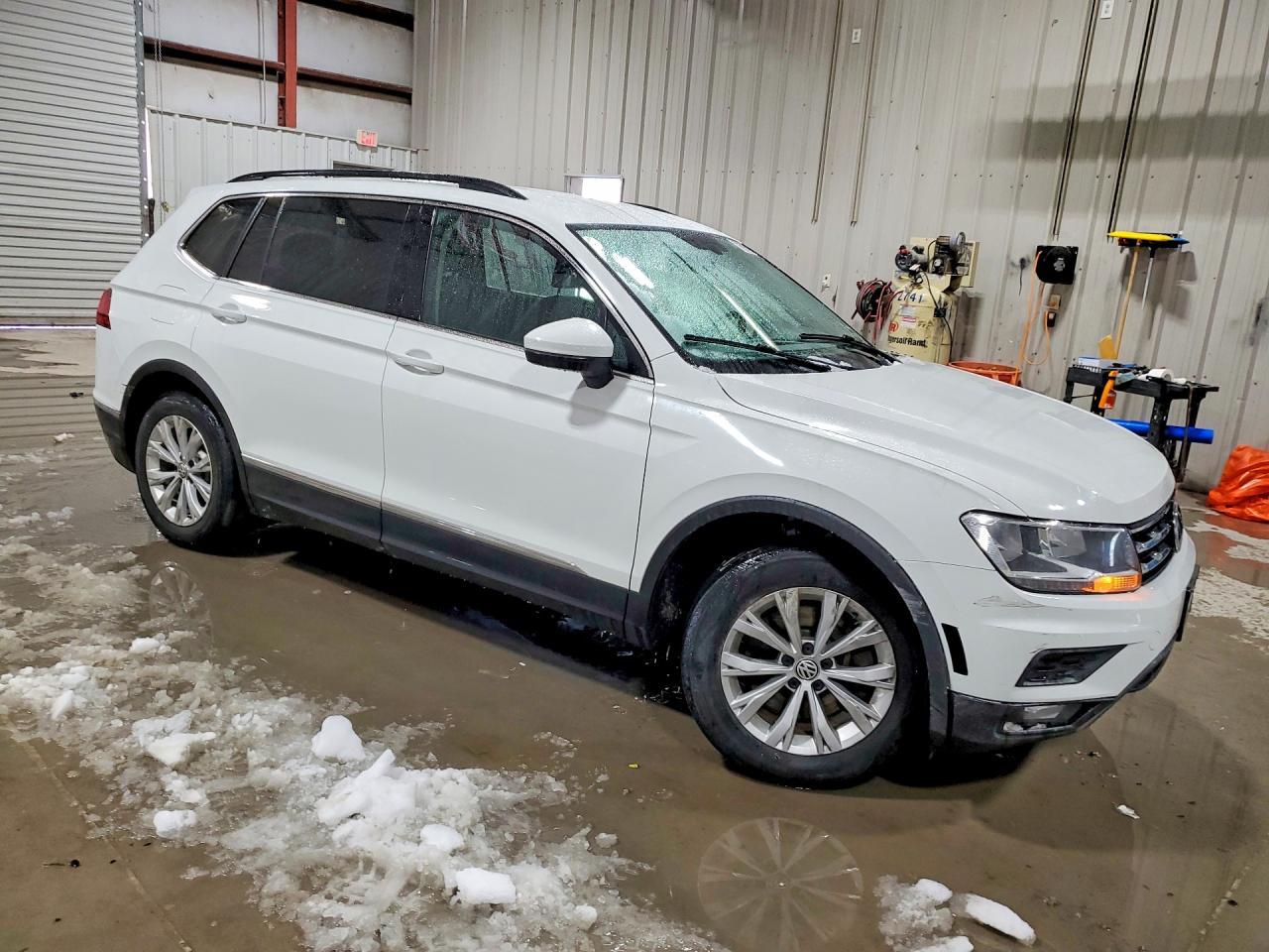 2018 Volkswagen Tiguan Se - Фото 4