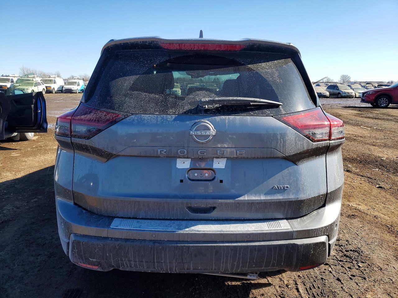 2025 Nissan Rogue Sv - Image 6