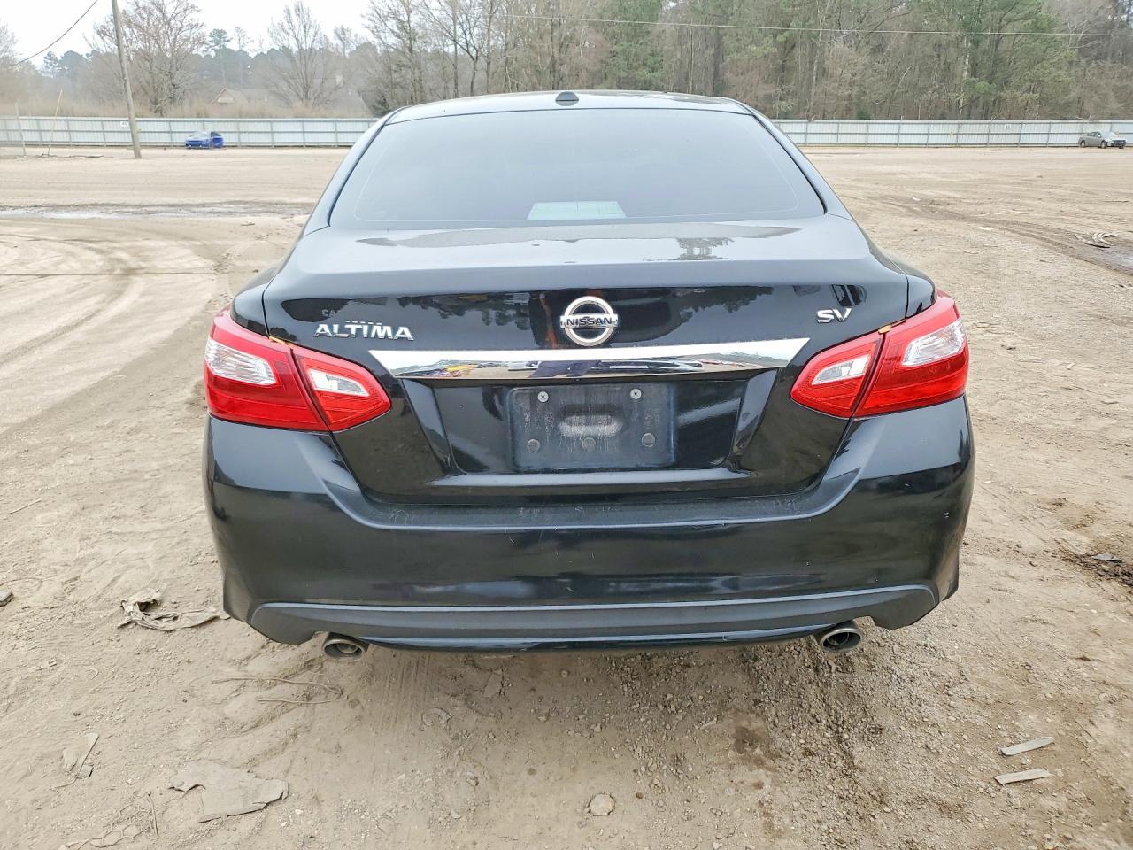 2017 Nissan Altima 2.5 - Image 6