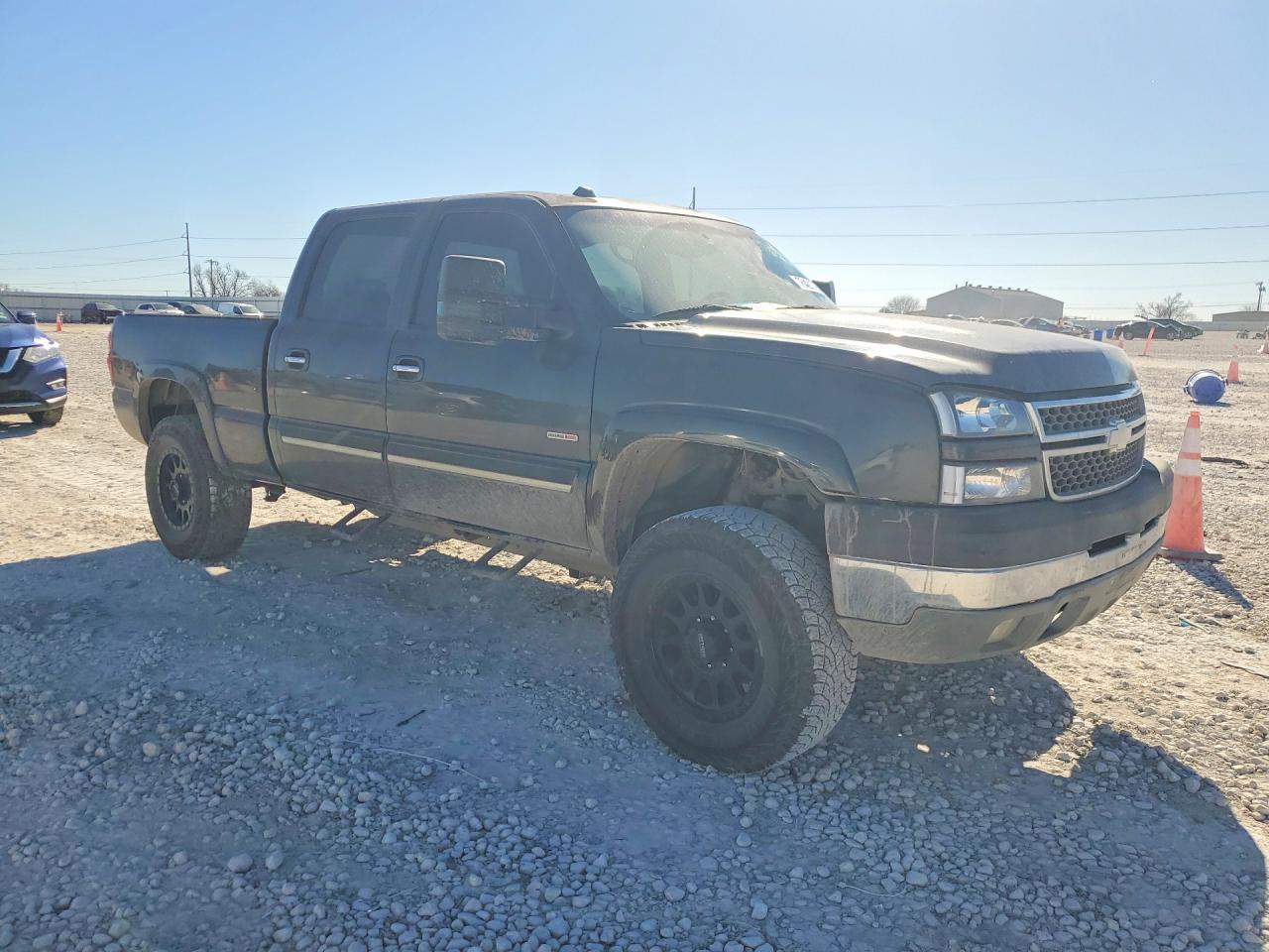 2005 Chevrolet Silverado C2500 Heavy Duty - Image 4