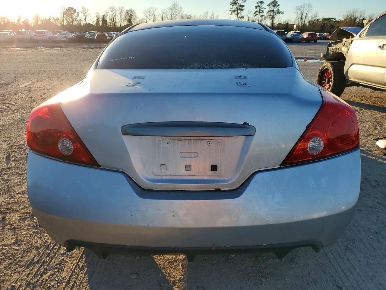 2010 Nissan Altima S - Image 6