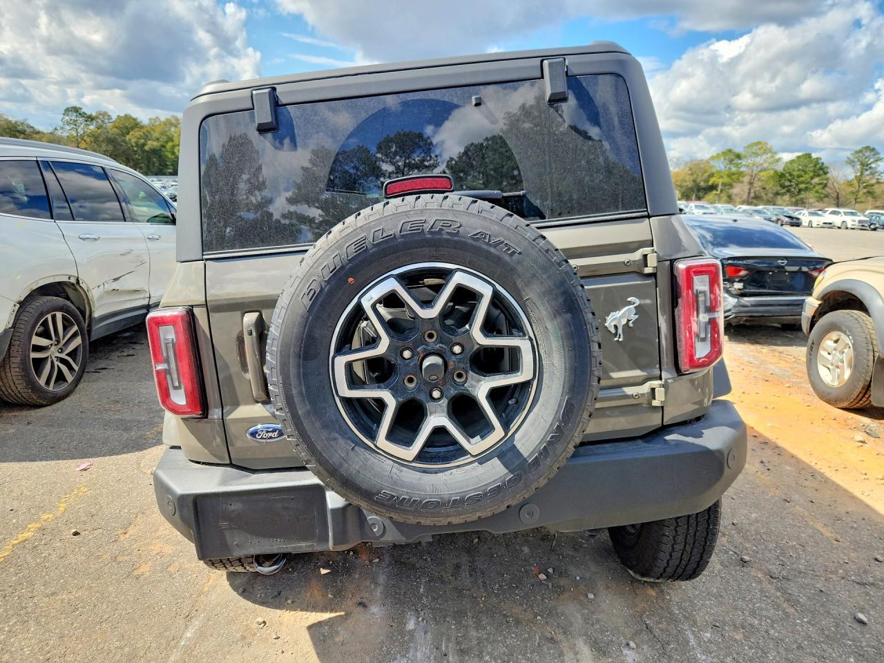 2025 Ford Bronco Outer Banks - Image 6