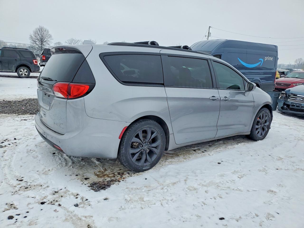 2020 Chrysler Pacifica Touring L Plus - Image 3