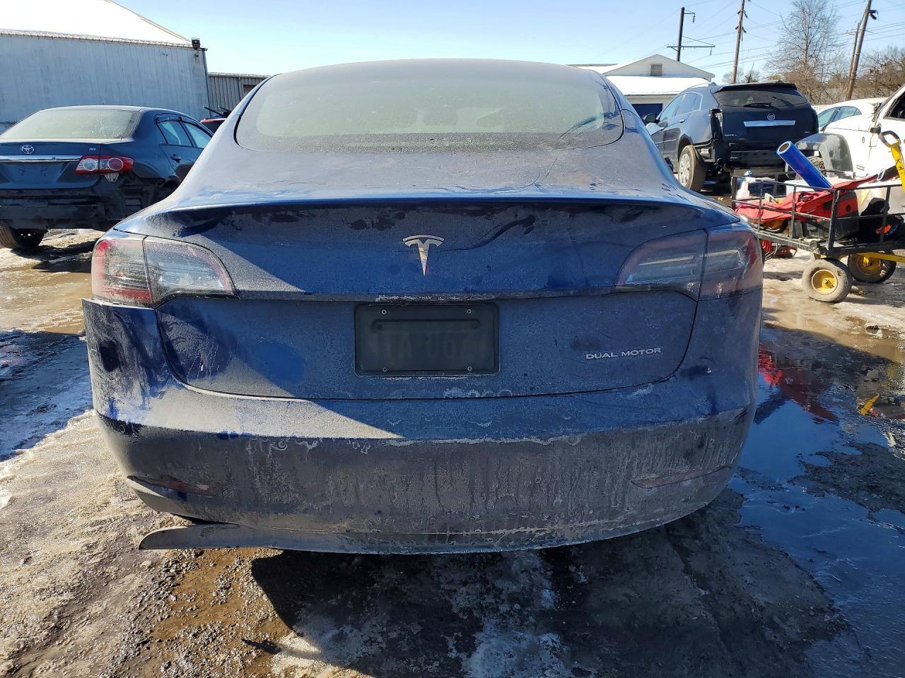 2021 Tesla Model 3 - Фото 6