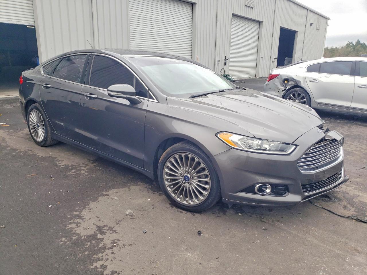 2015 Ford Fusion Titanium - Image 4