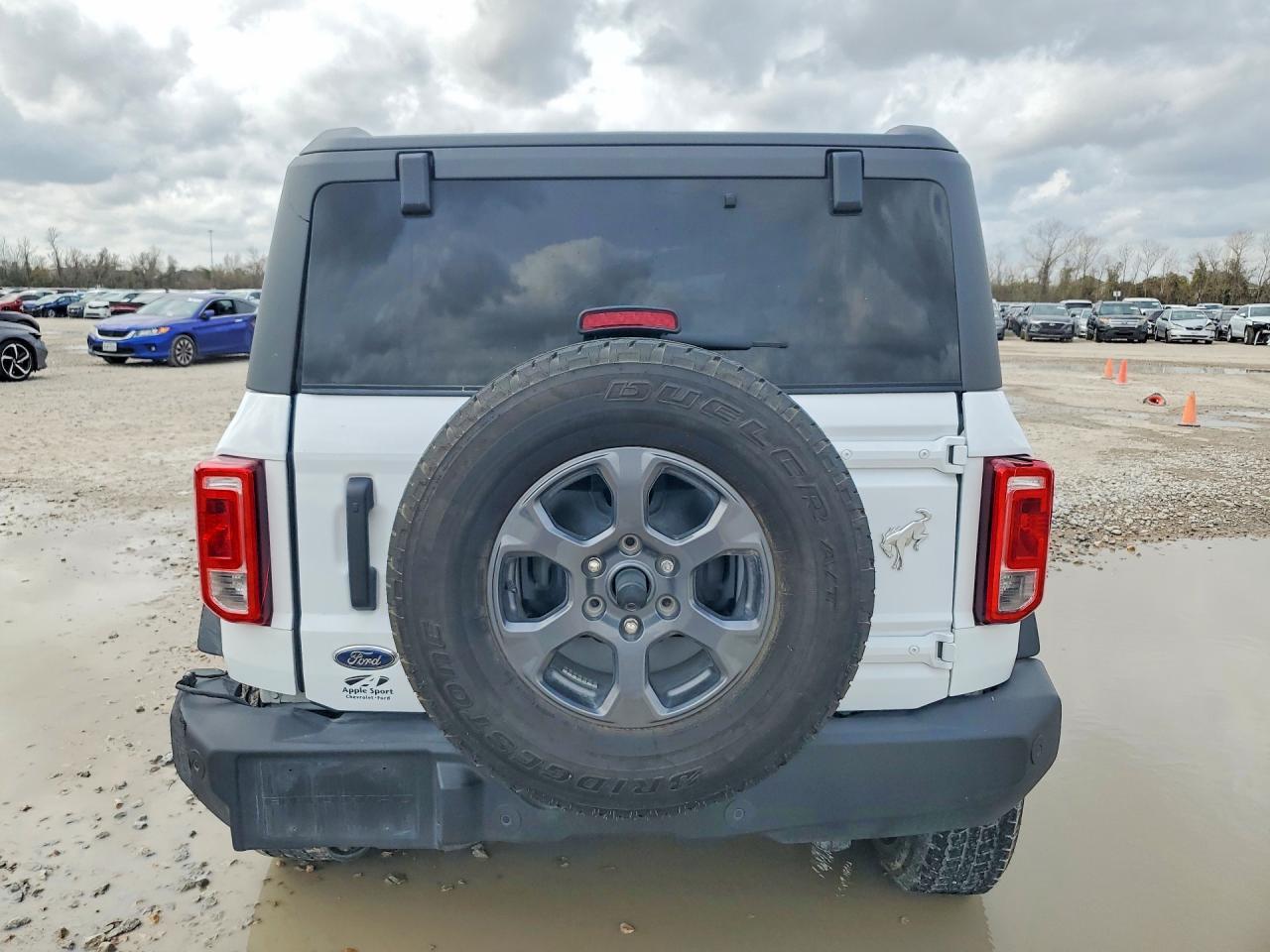 2024 Ford Bronco Big Bend - Image 6