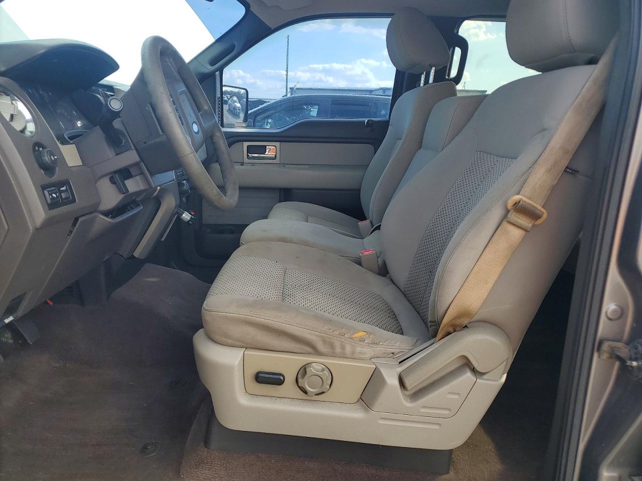 2010 Ford F150 Supercrew - Image 7