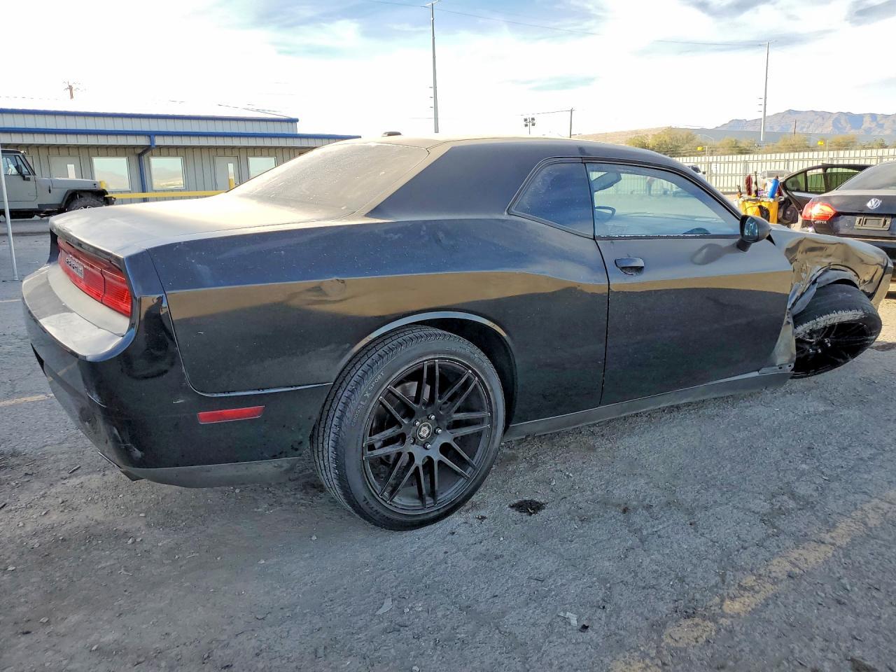 2014 Dodge Challenger Base - Фото 3