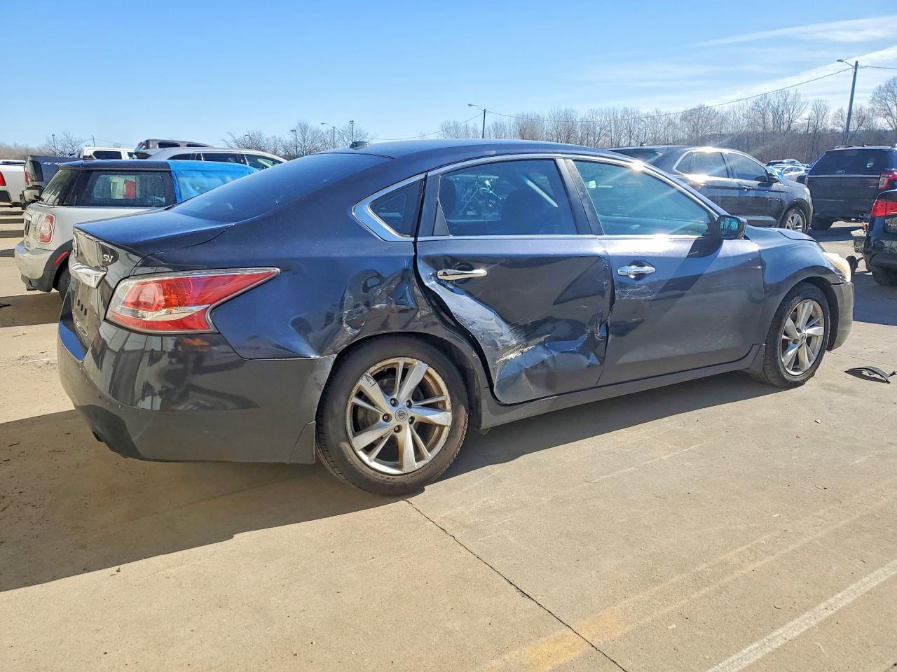 2015 Nissan Altima 2.5 - Image 3