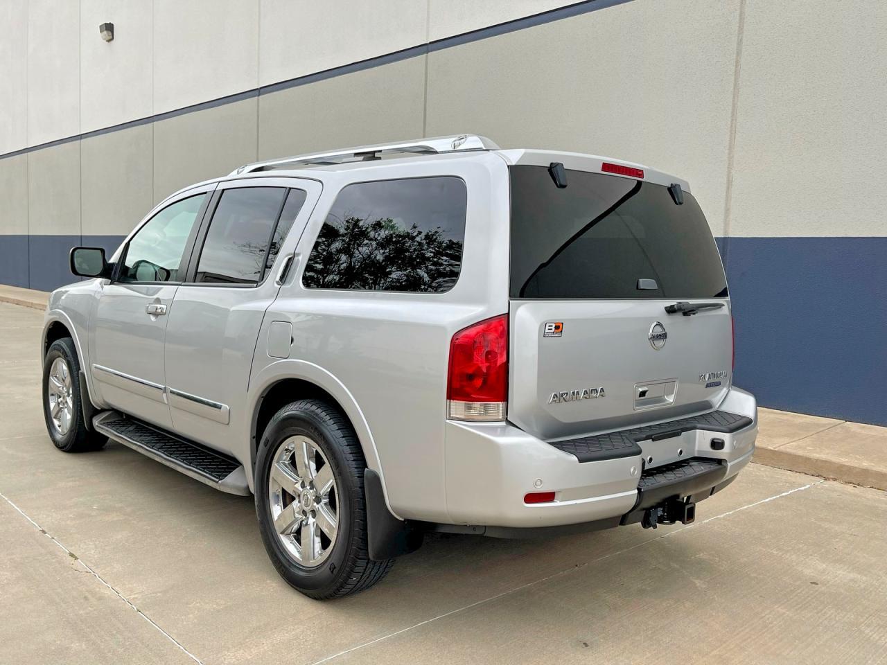 2014 Niss Armada Pla Silvr - Фото 3