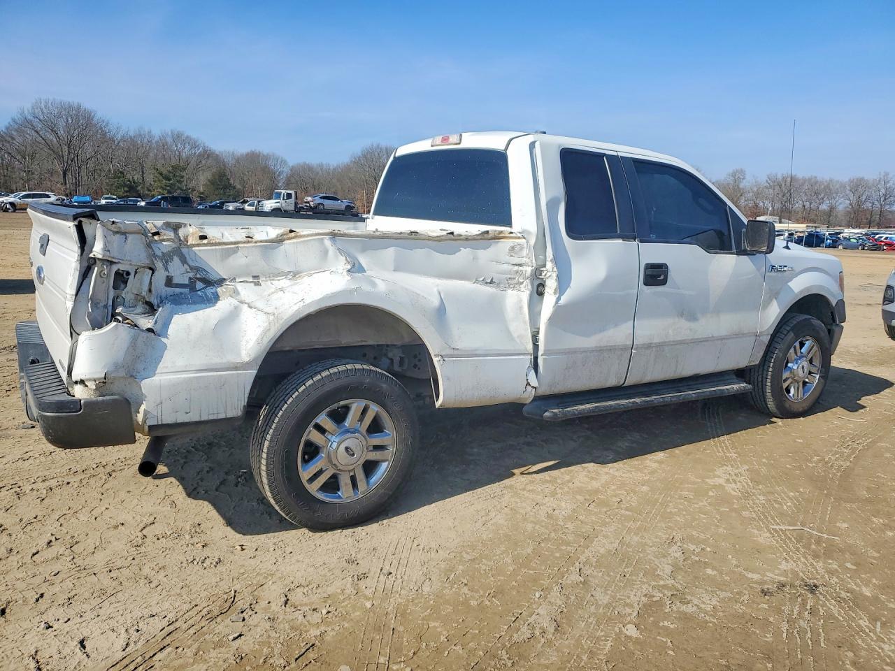 2013 Ford F150 Super Cab - Фото 3