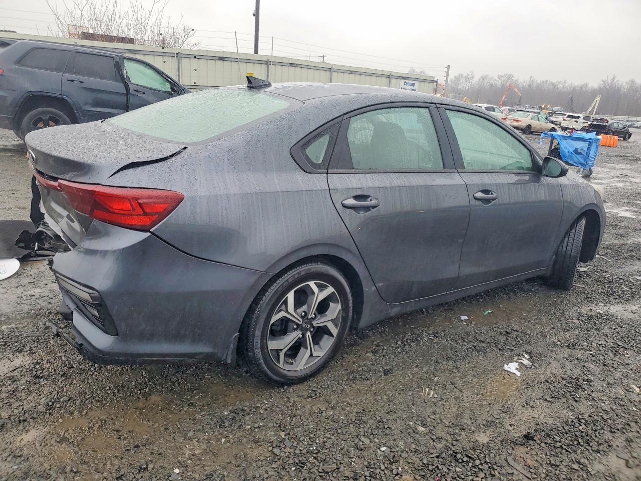 2019 Kia Forte Lxs - Image 3