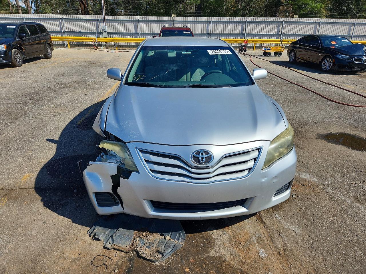 2011 Toyota Camry Le - Image 5