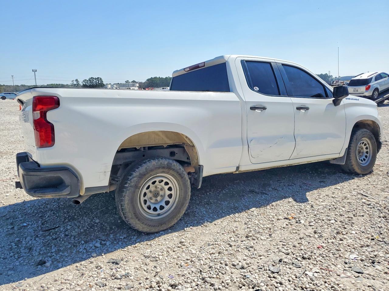 2021 Chevrolet Silverado C1500 - Фото 3