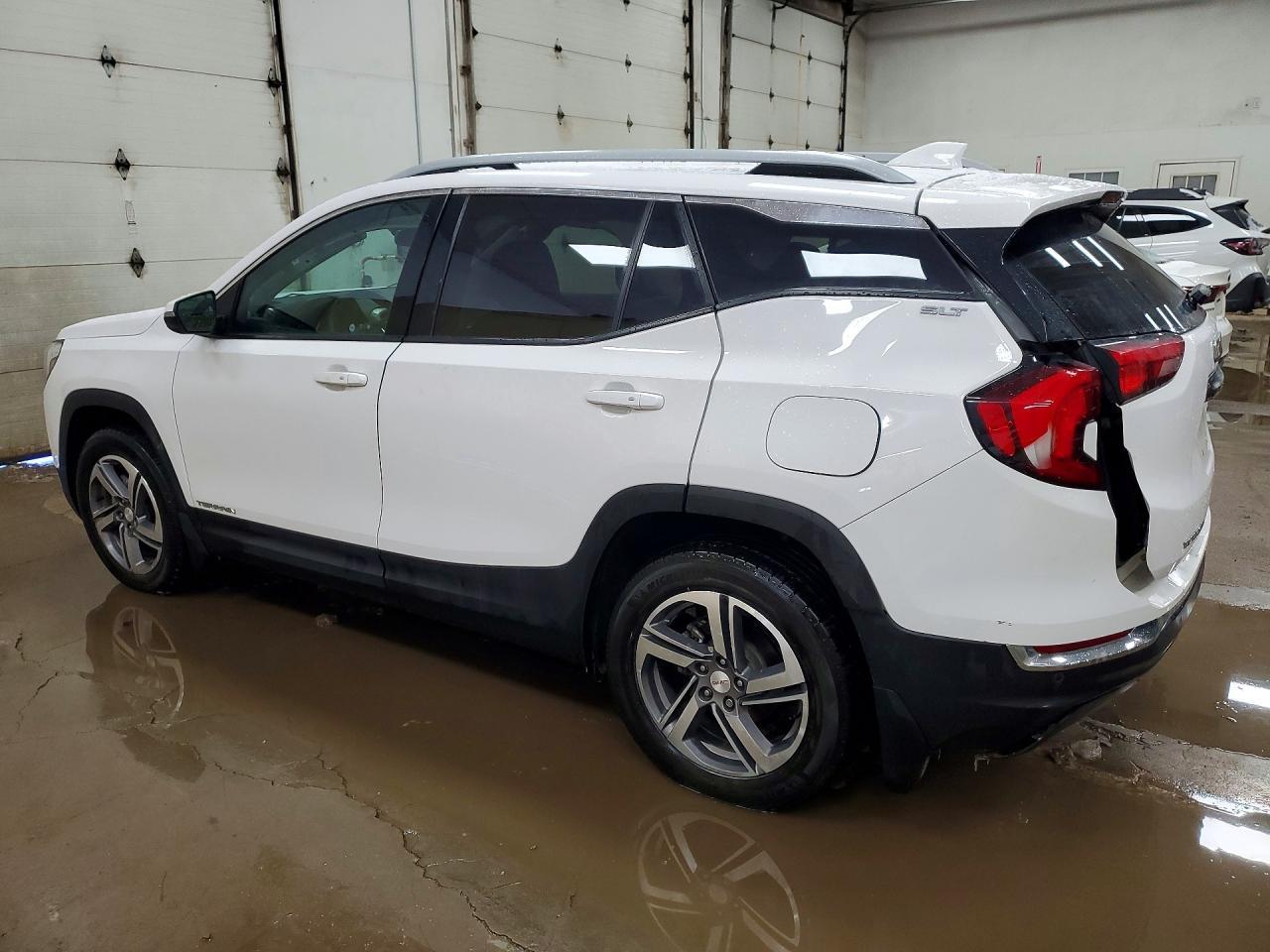 2021 GMC Terrain Slt - Фото 2
