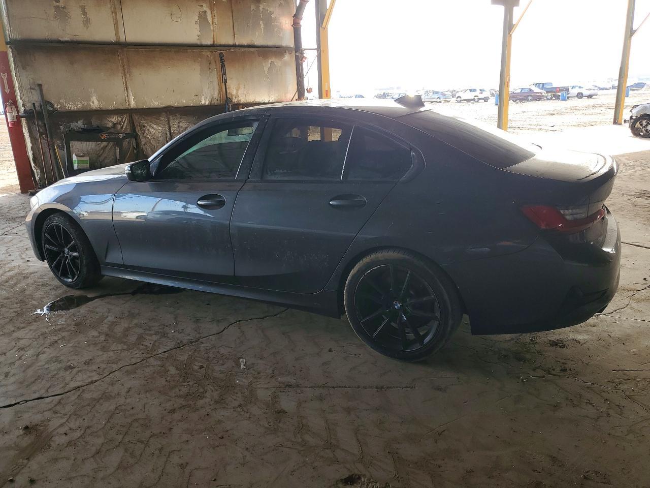 2020 BMW 330I - Фото 2