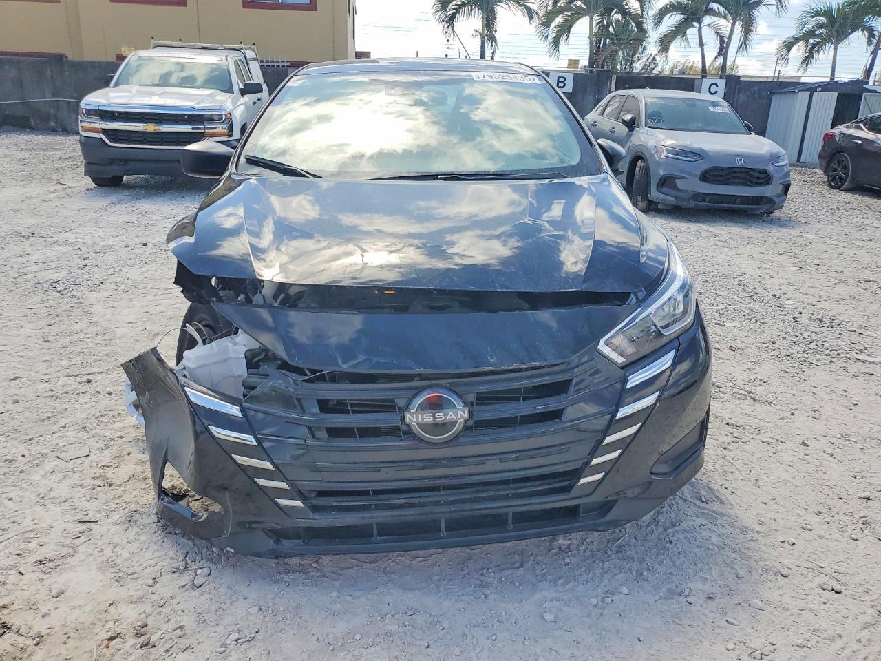 2023 Nissan Versa S - Фото 5