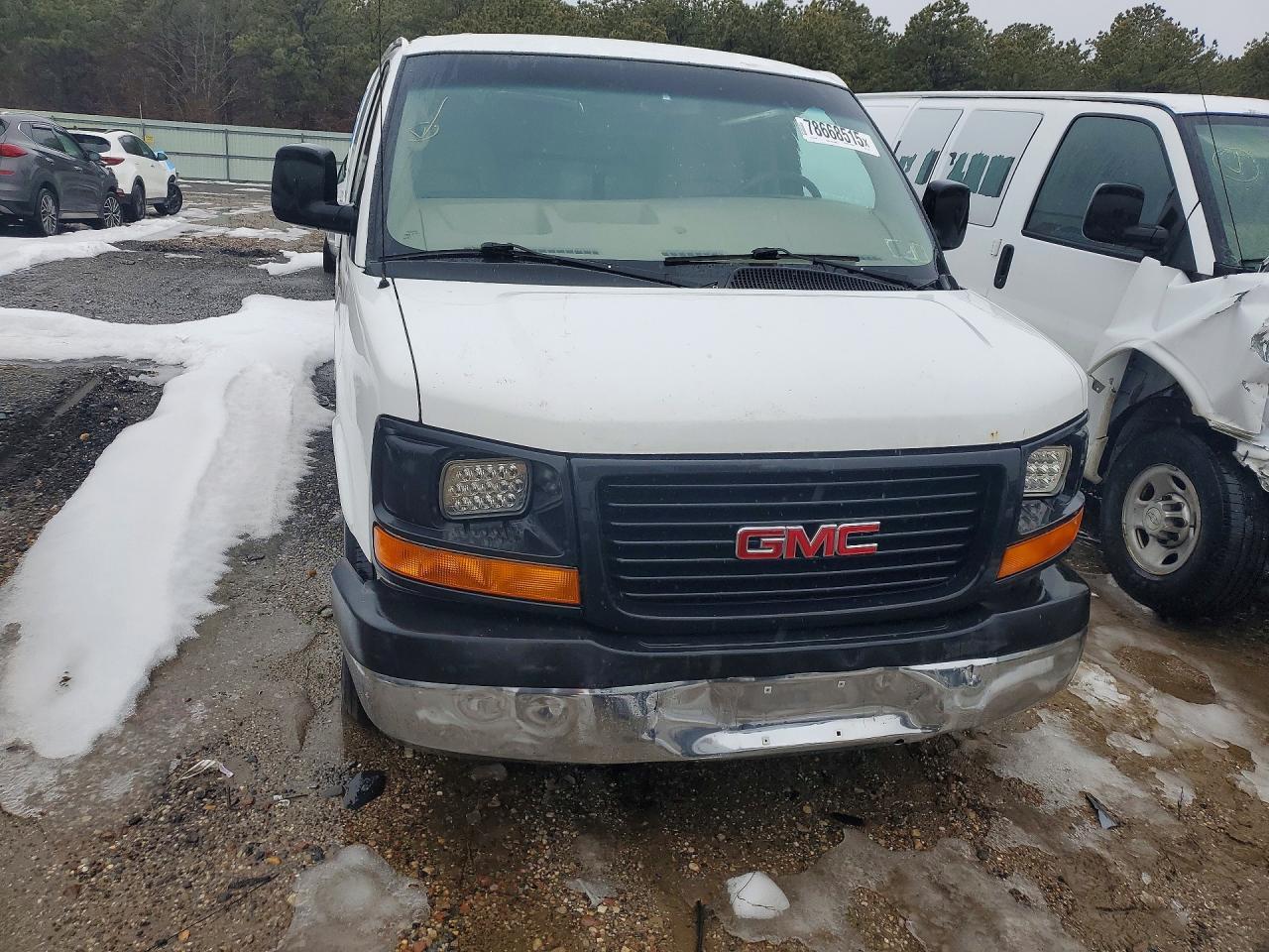 2013 GMC Savana G1500 - Фото 5