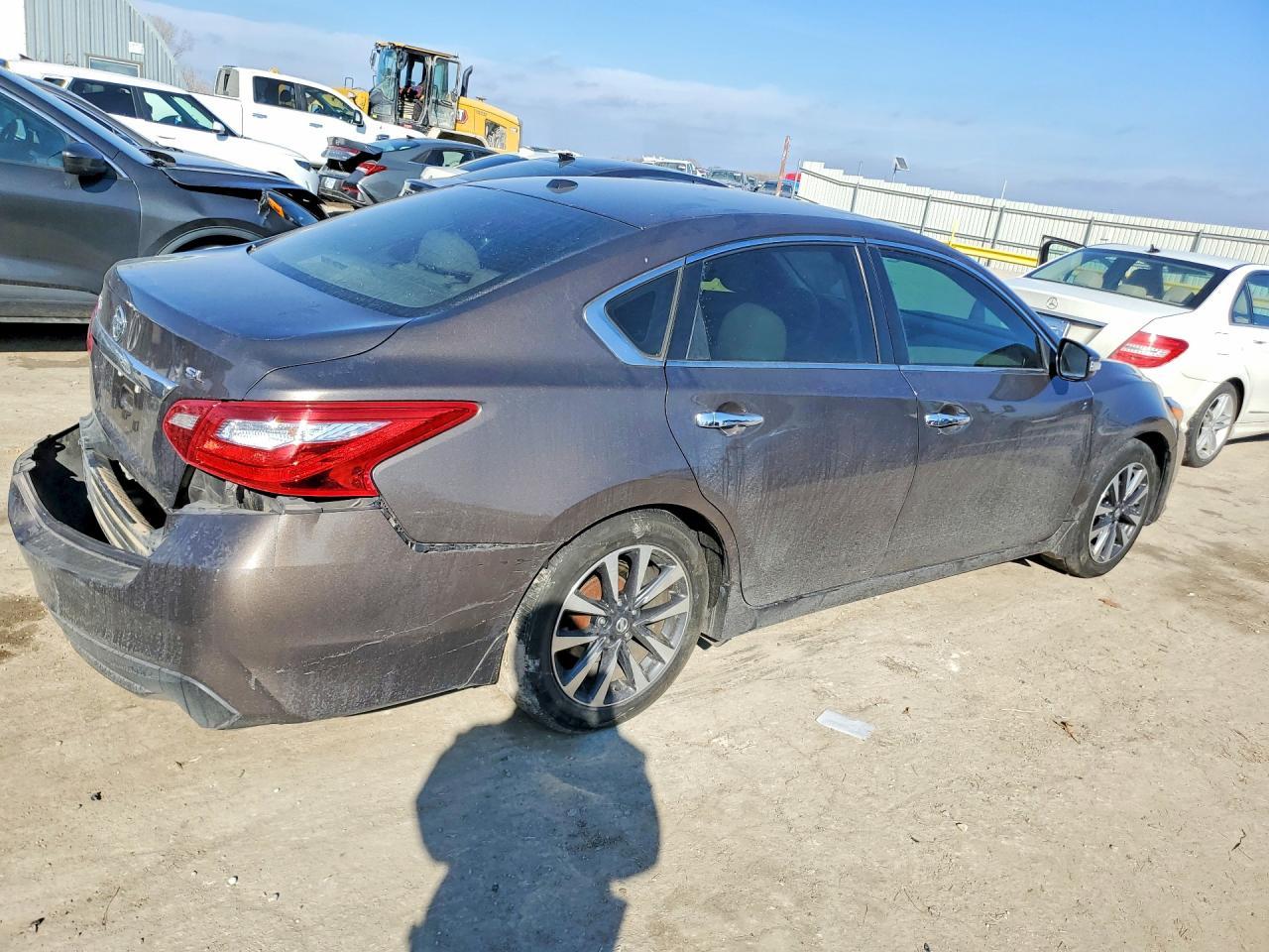 2016 Nissan Altima 2.5 - Фото 3