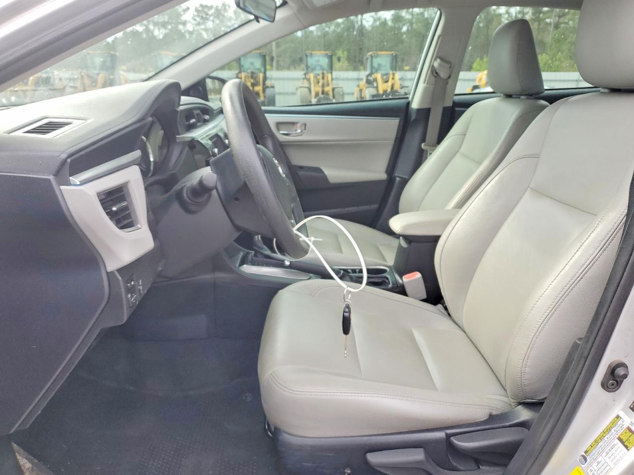 2014 Toyota Corolla Le - Image 7