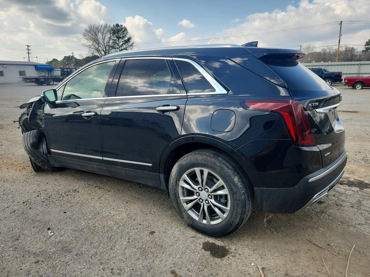 2021 Cadillac Xt5 Premium Luxury - Image 2