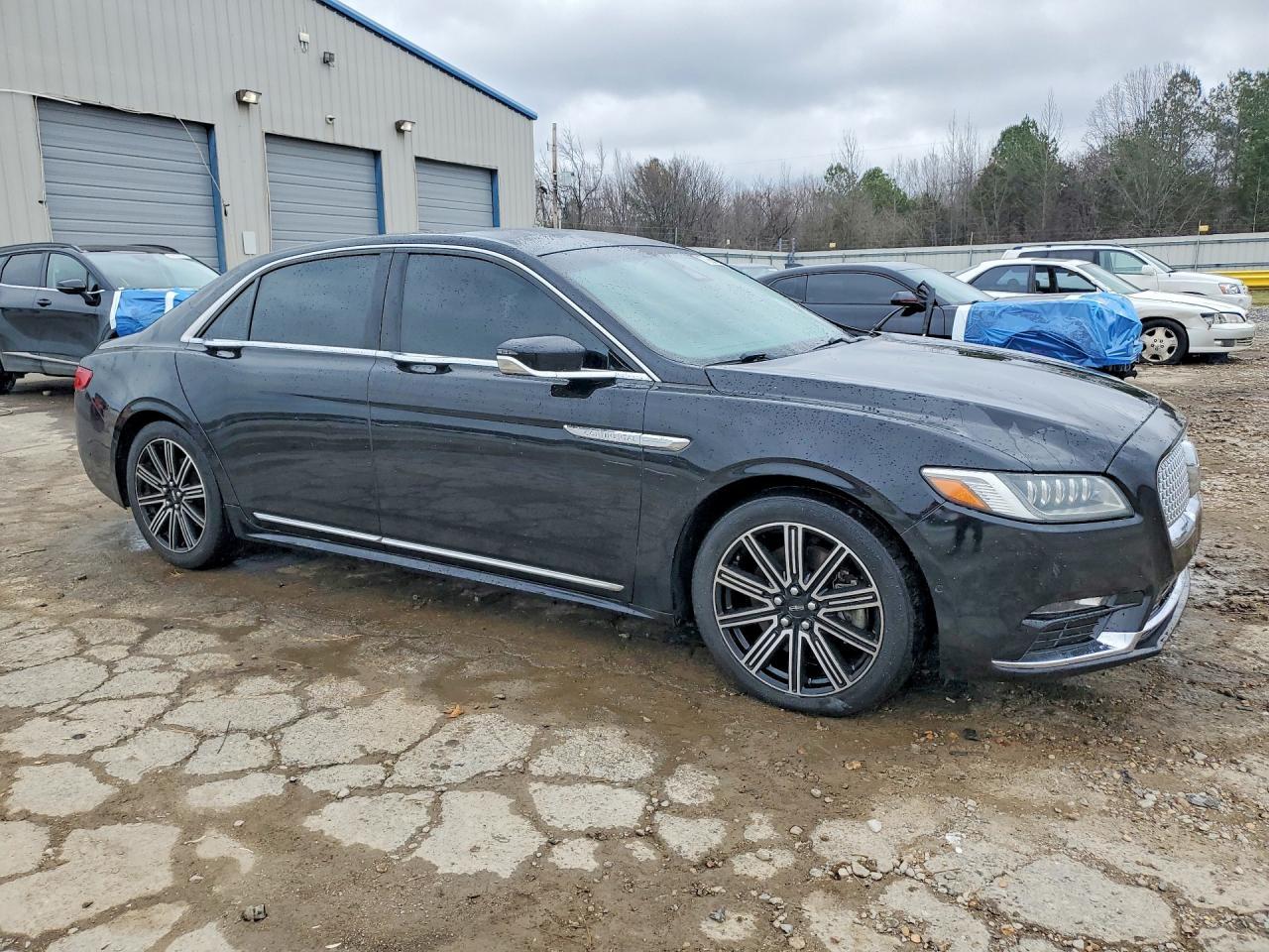 2018 Lincoln Continental Reserve - Image 4