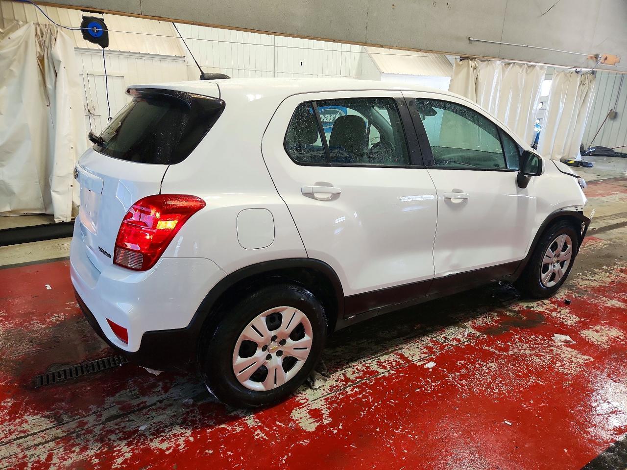 2019 Chevrolet Trax Ls - Image 3