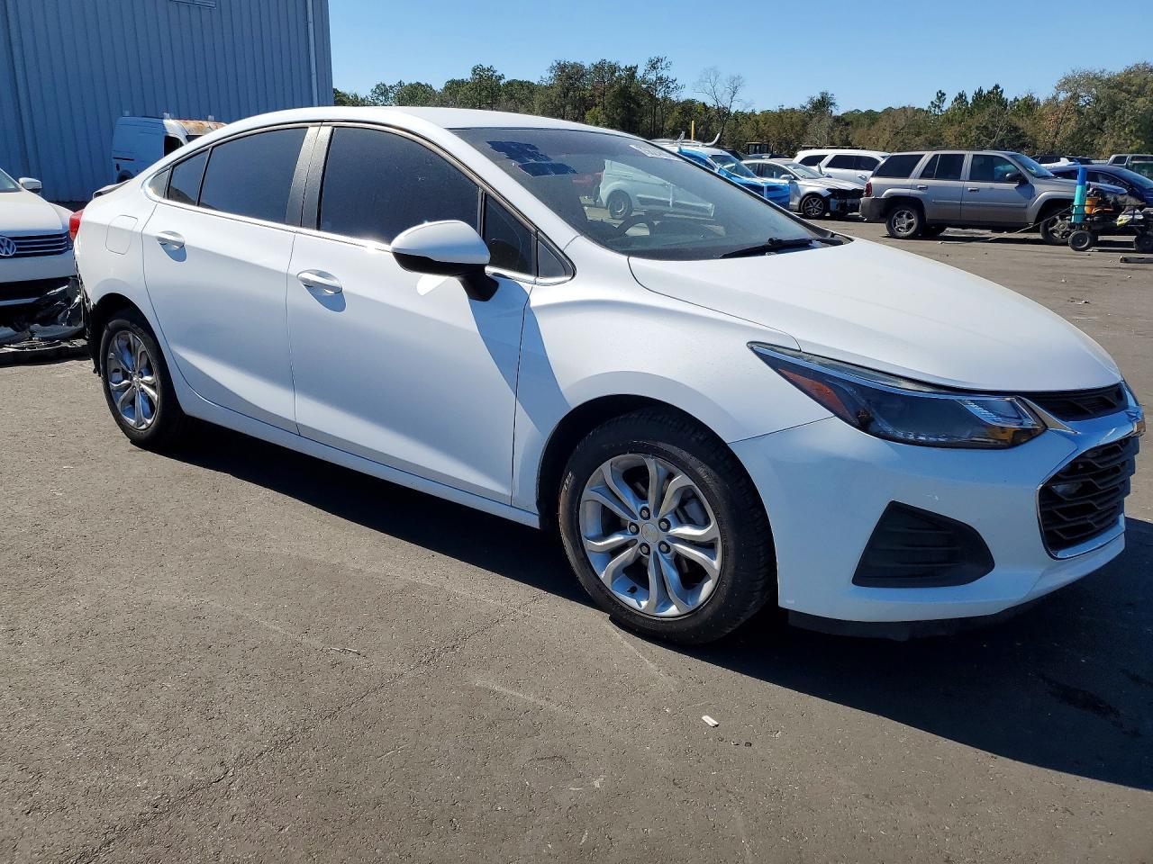 2019 Chevrolet Cruze Lt - Image 4