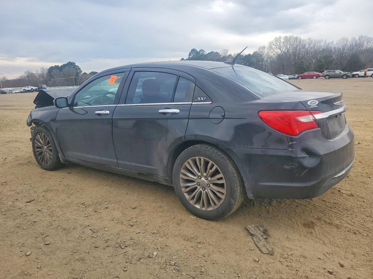 2012 Chrysler 200 Limited - Image 2