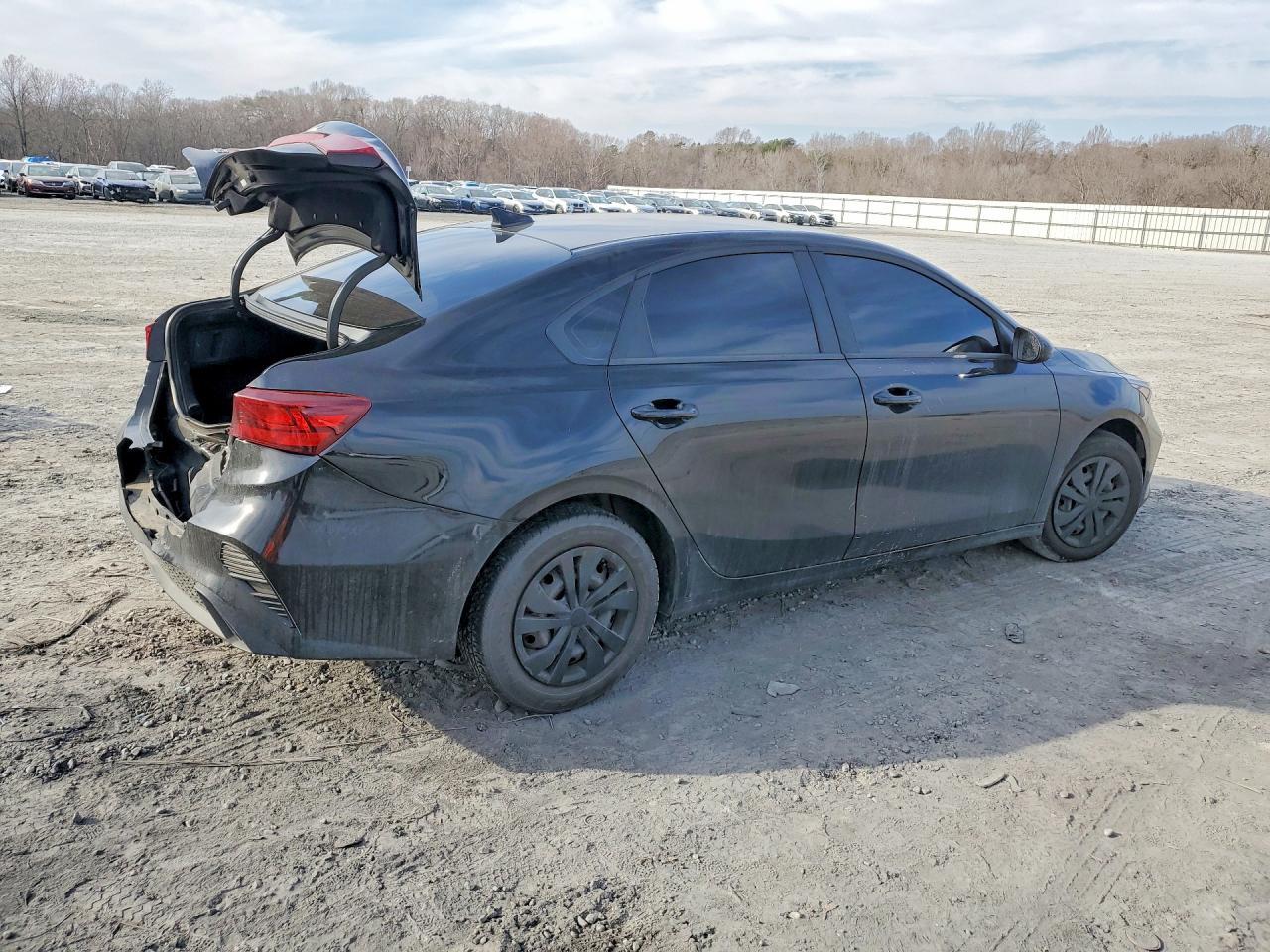 2024 Kia Forte - Фото 3