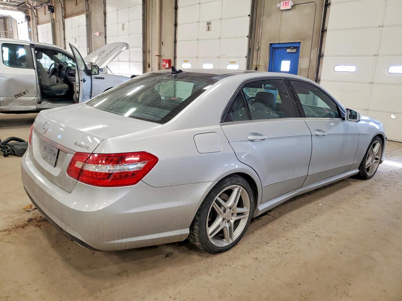 2011 Mercedes-Benz E 350 4Matic - Image 3