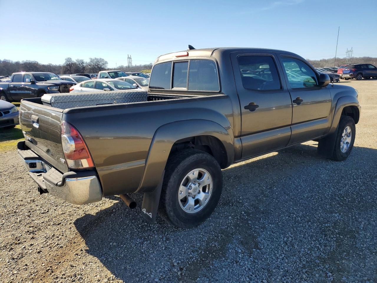 2013 Toyota Tacoma Double Cab - Image 3