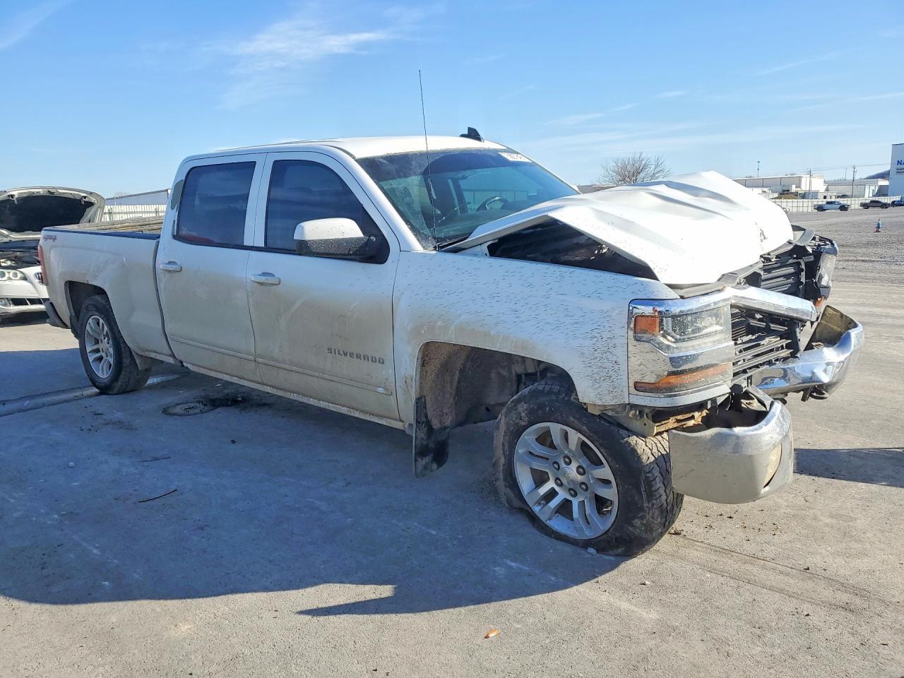 2017 Chevrolet Silverado K1500 Lt - Image 4
