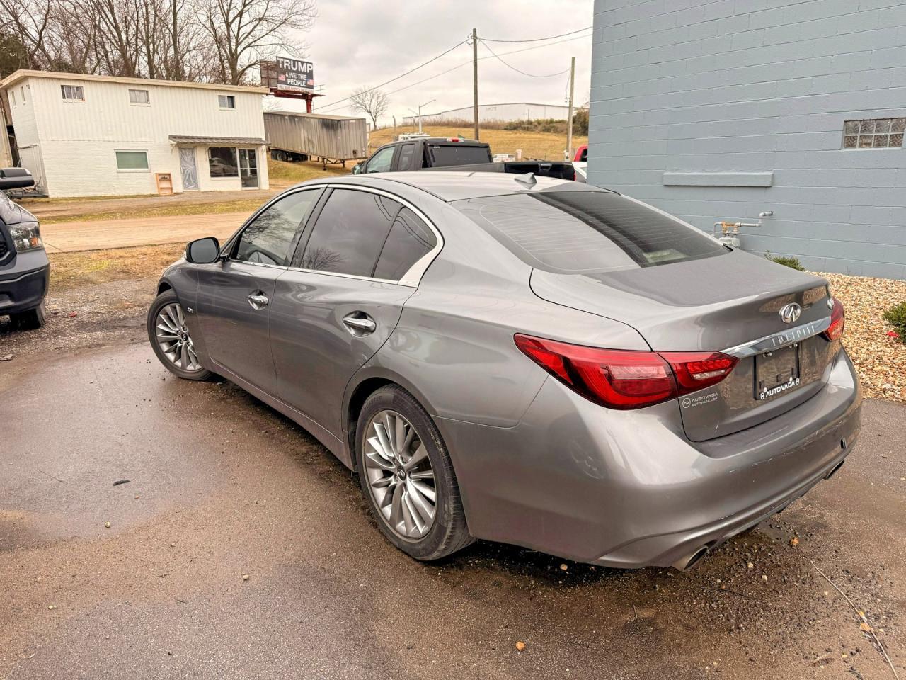 2018 Infiniti Q50 Luxe - Image 3