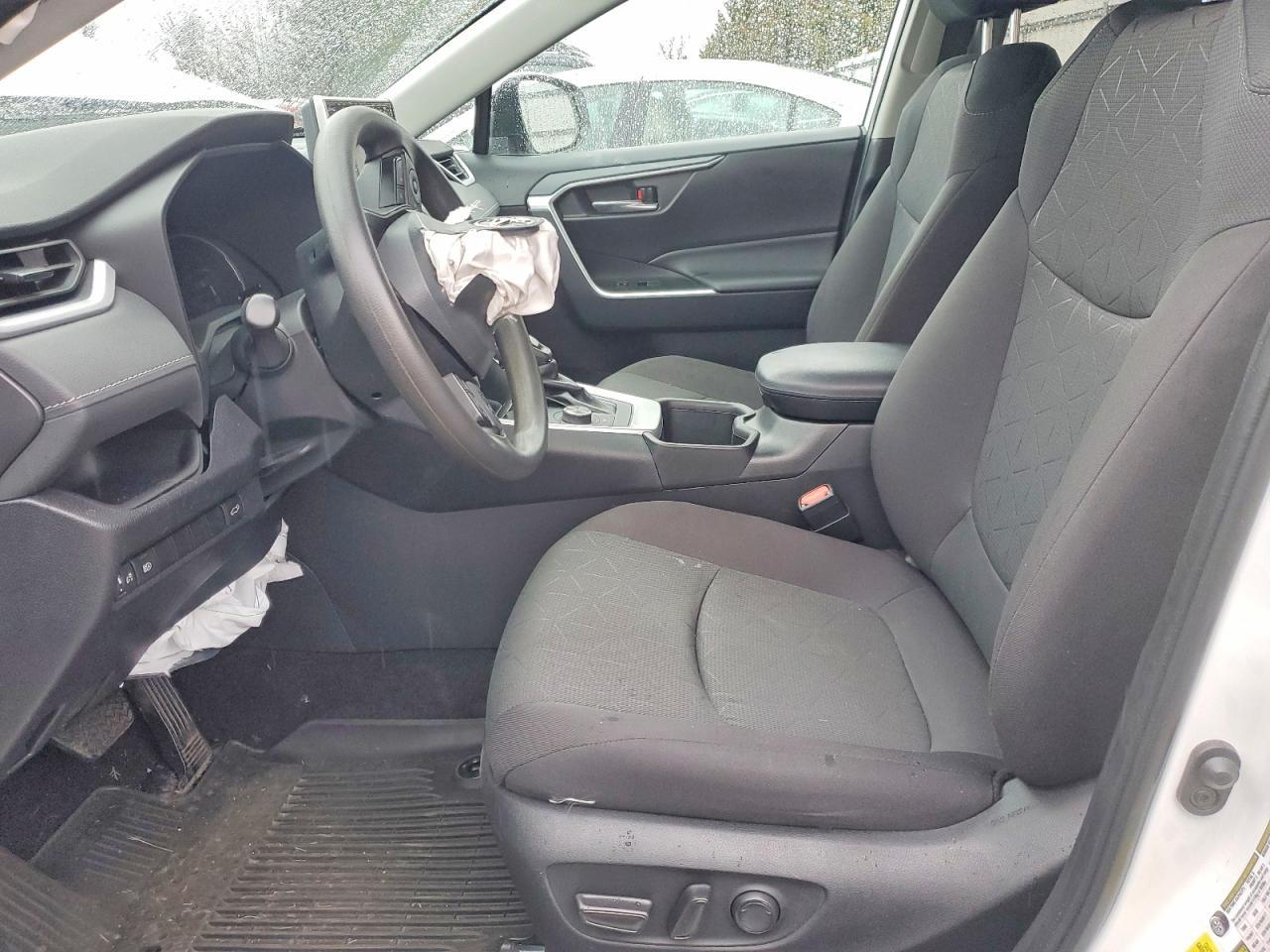 2024 Toyota Rav4 Hybrid Xle - Image 7