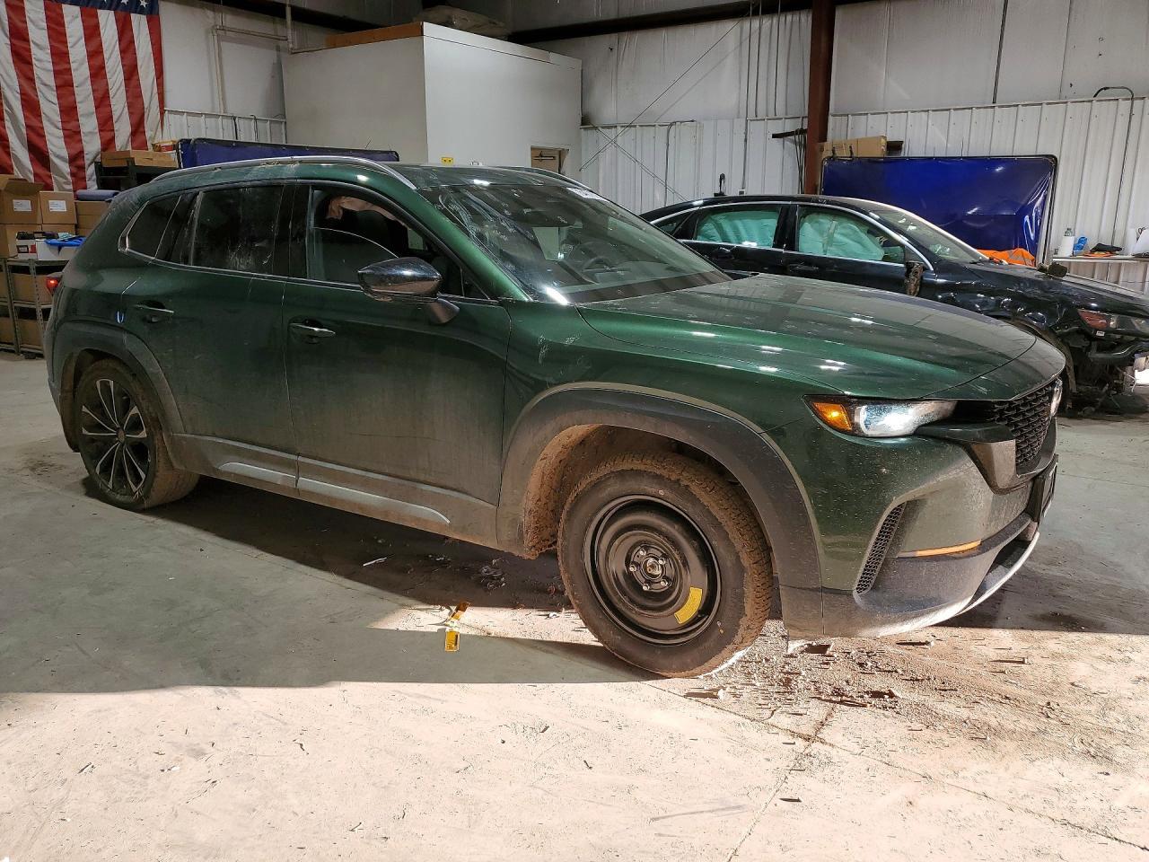 2025 Mazda Cx-50 Premium Plus - Image 4