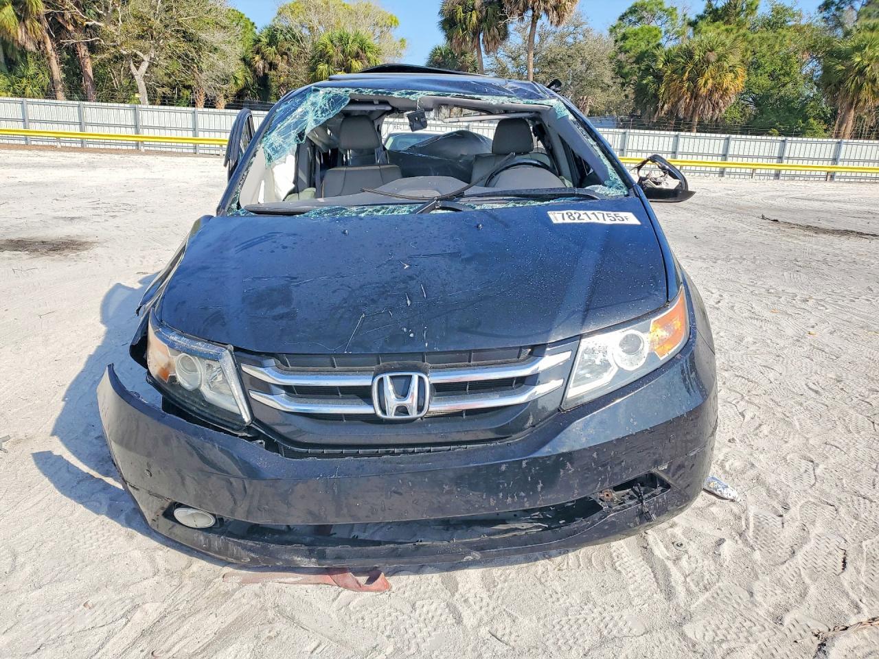2014 Honda Odyssey Touring - Image 5