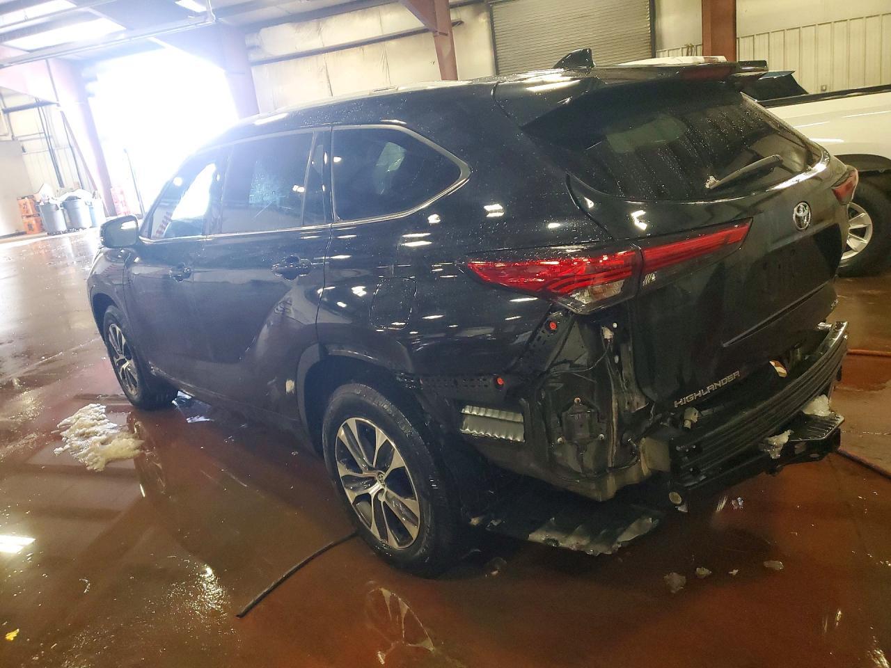 2022 Toyota Highlander Xle - Фото 2