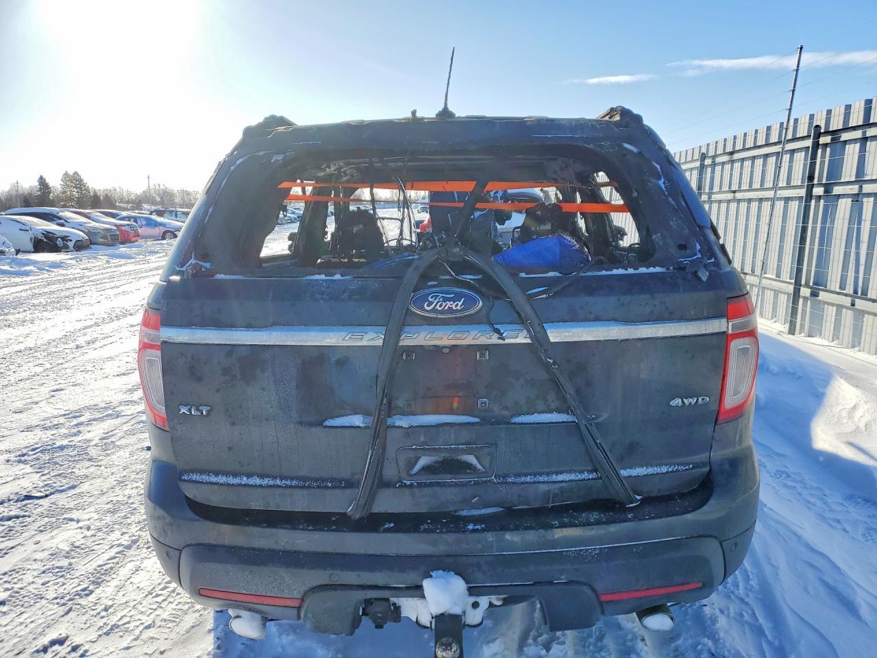 2011 Ford Explorer Xlt - Image 6