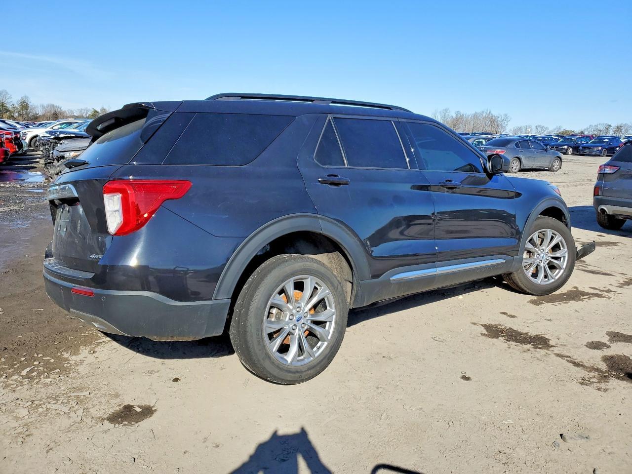 2022 Ford Explorer Xlt - Image 3
