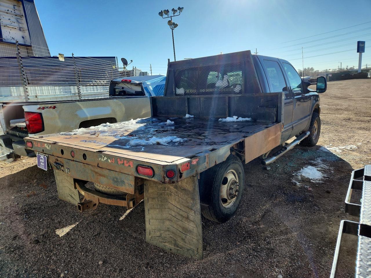 2003 Ford F250 Flatbed Truck - Фото 3