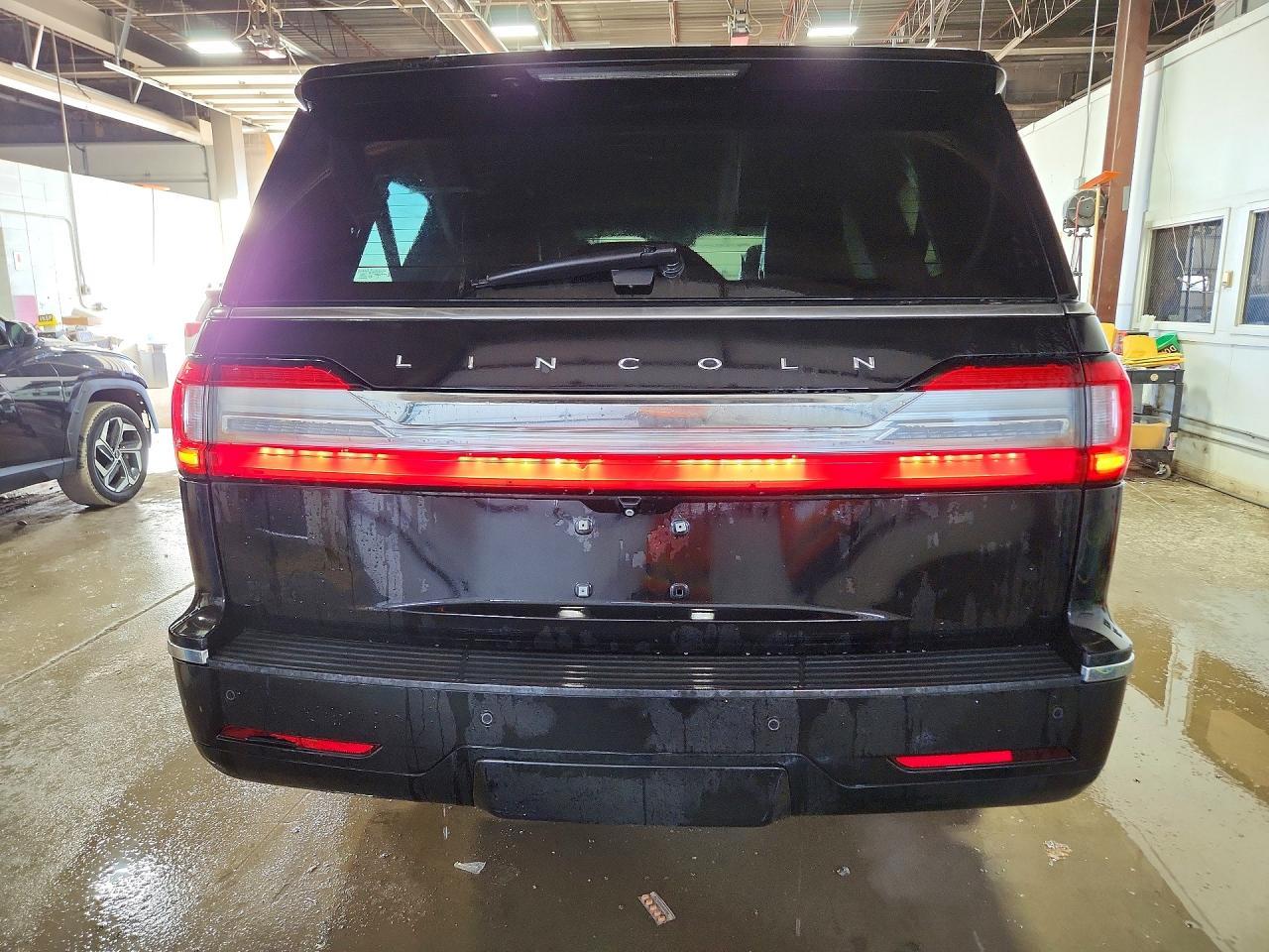 2019 Lincoln Navigator L Select - Image 6