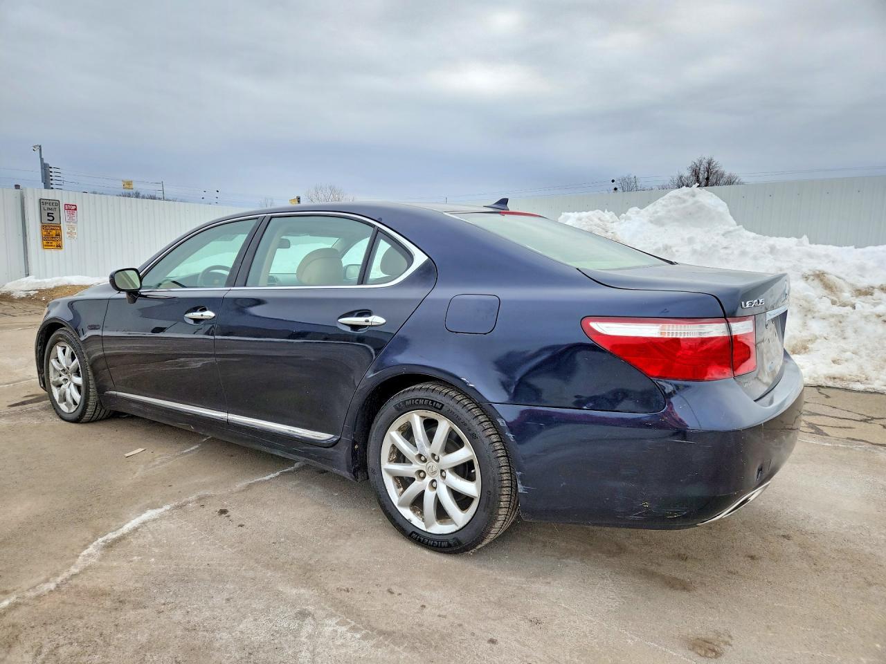 2008 Lexus Ls 460 L - Image 2